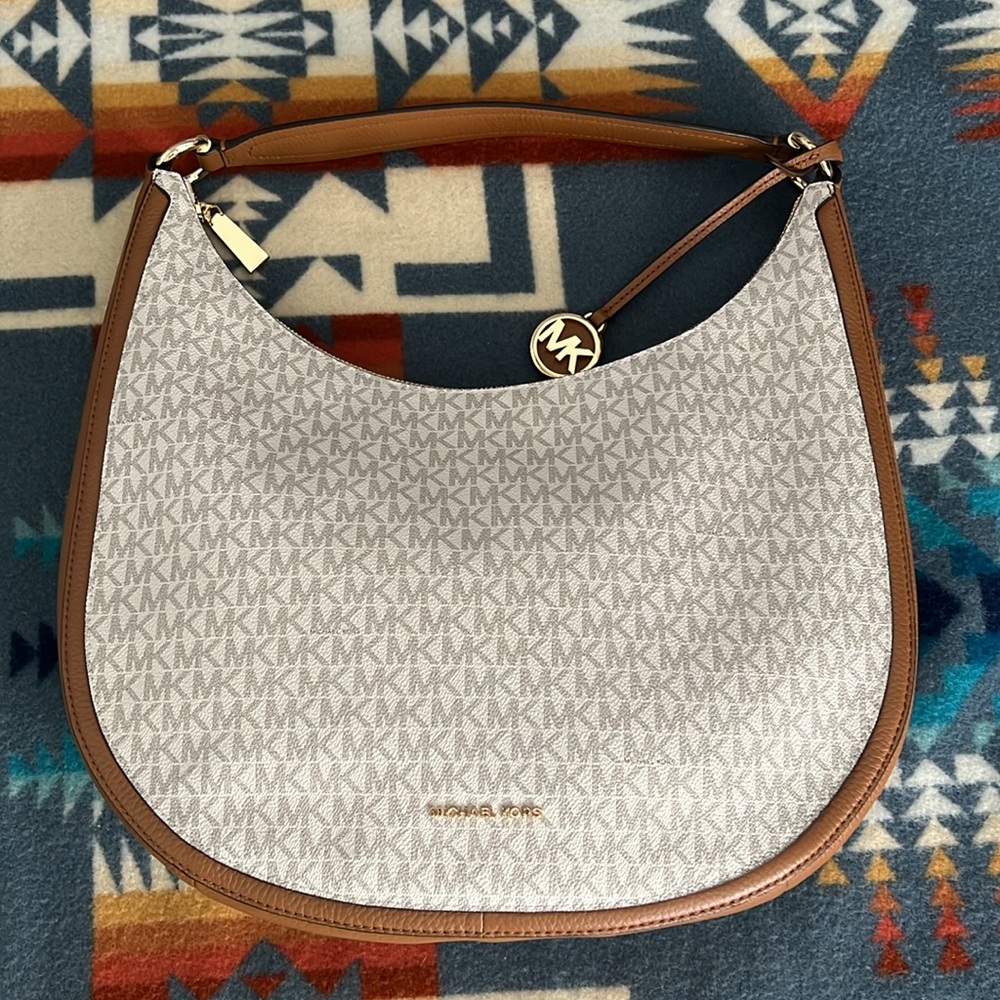 Micheal Kors Lydia hobo